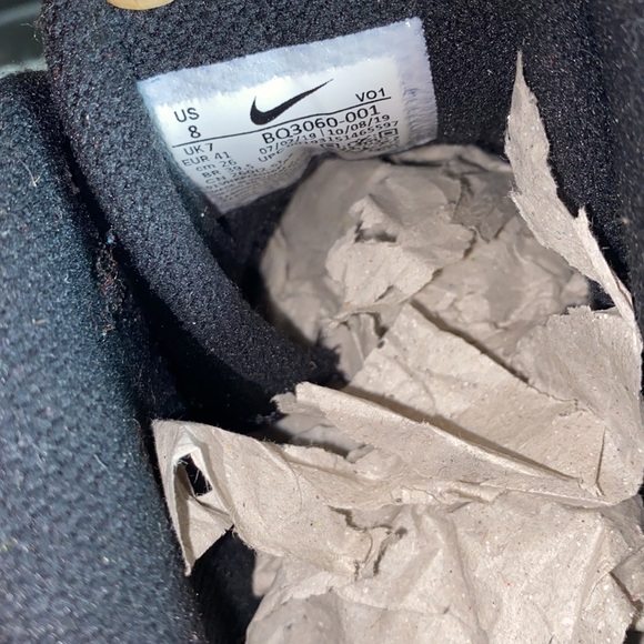 Nike Kyrie Flytrap 3 Basketball Sz 8 - Picture 13 of 14